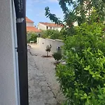 Laura Brodarica (Sibenik-Knin)