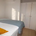 Laura * Brodarica (Sibenik-Knin)