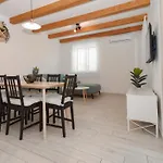 Apartmán Laura Brodarica (Sibenik-Knin)