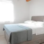 Laura Apartmán *