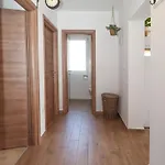 Laura *