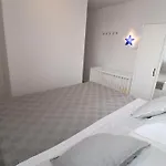 Laura Apartmán