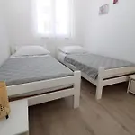 Laura Apartmán *