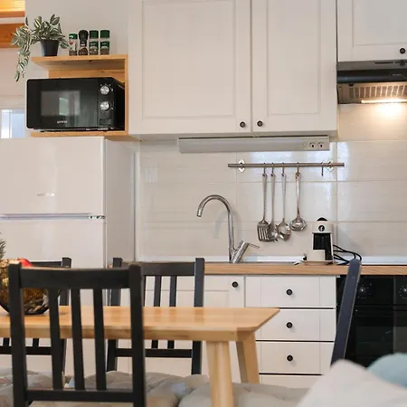 Laura * 布罗达里卡