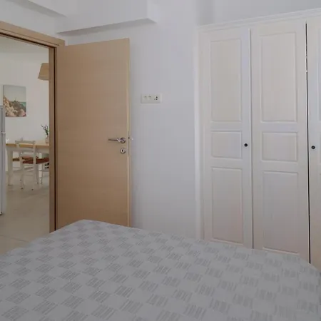 Apartment Laura Brodarica (Sibenik-Knin)