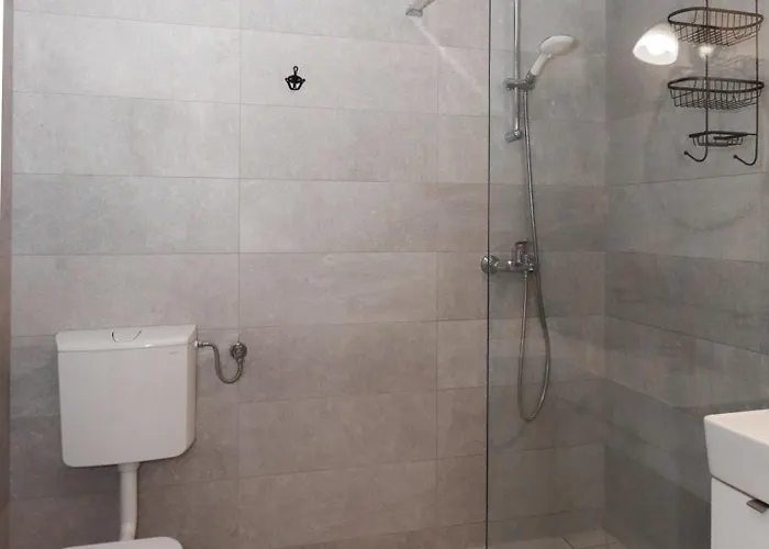 Laura דירה ברודאריצה