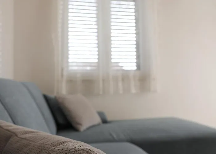 Laura Brodarica (Sibenik-Knin)