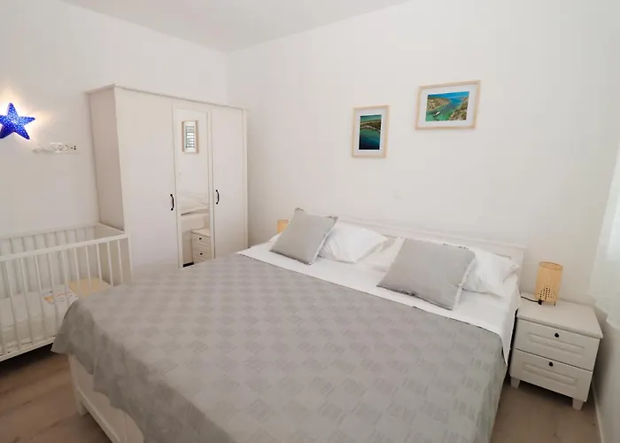 Laura דירה ברודאריצה