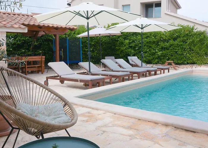 Laura ברודאריצה